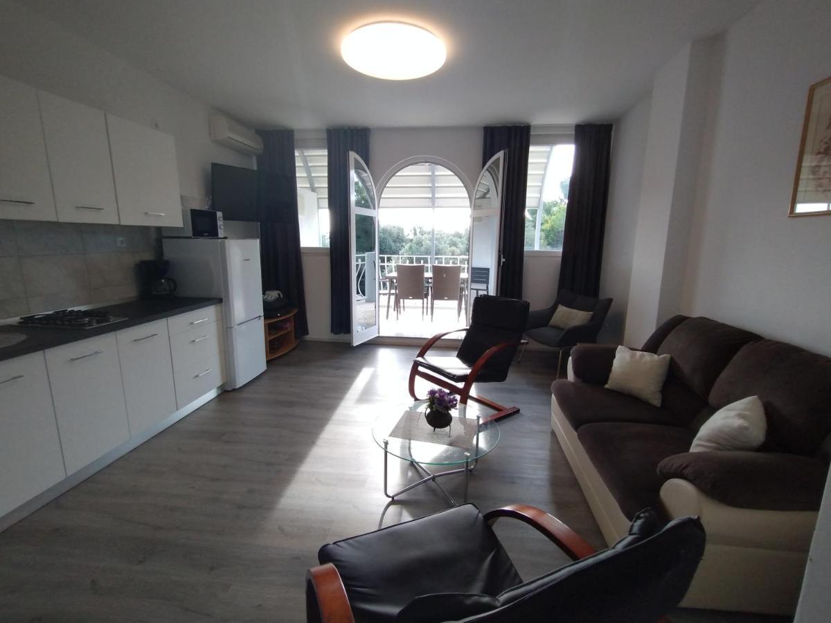 Apartments Ana - Ровинь Экстерьер фото